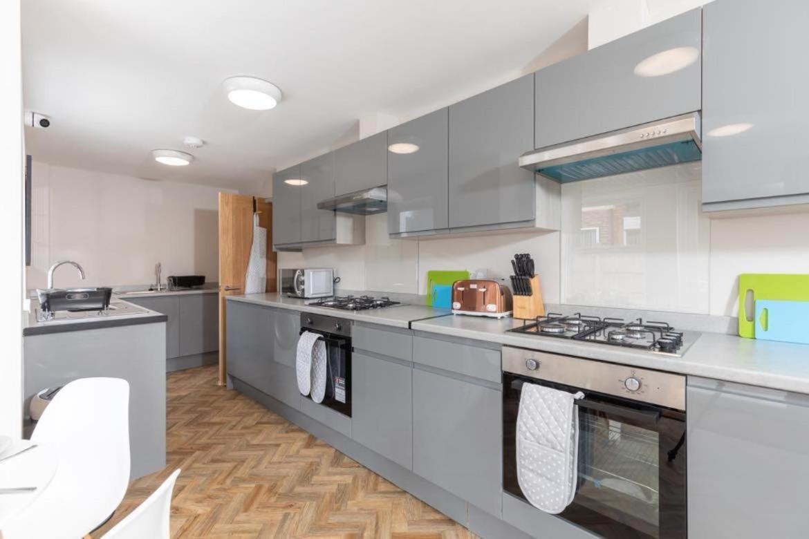 Ocean Studio Apartments Литълхамптън Екстериор снимка